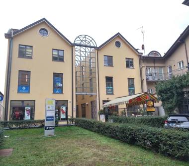Ufficio in affitto a Gallarate (Varese), Largo Guido Camussi 5