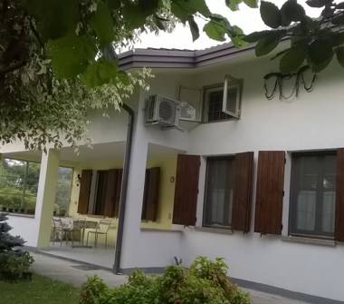 Villa in vendita a Legnaro (Padova)