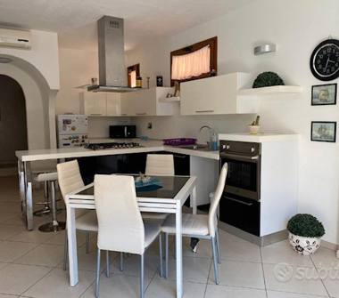 Casa indipendente in vendita a Golfo Aranci (Sassari), Via Nuoro 6