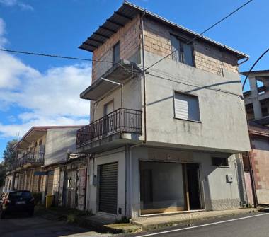 Casa indipendente in vendita a Oppido Mamertina (Reggio Calabria), Corso Aspromonte 202