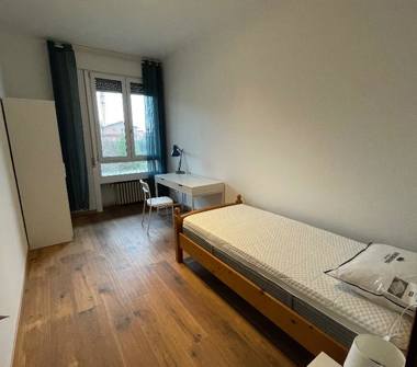 Quadrilocale in affitto a Muggiò (Monza e Brianza), Viale dei Combattenti 1