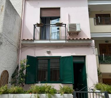 Casa indipendente in vendita a Sant'Alessio Siculo (Messina)