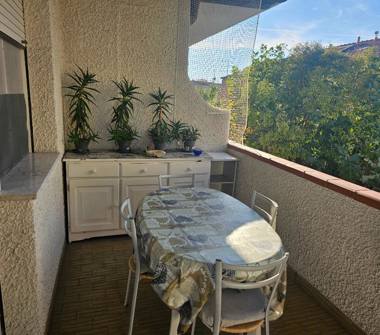 Quadrilocale in vendita a Massa, Frazione Marina Di Massa