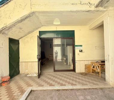 Negozio in affitto a Aversa (Caserta), Via Salvo d'Acquisto 120