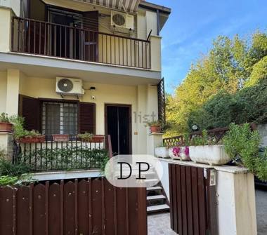 Villetta a schiera in vendita a Fonte Nuova, Frazione Tor Lupara, Via delle Mimose 9