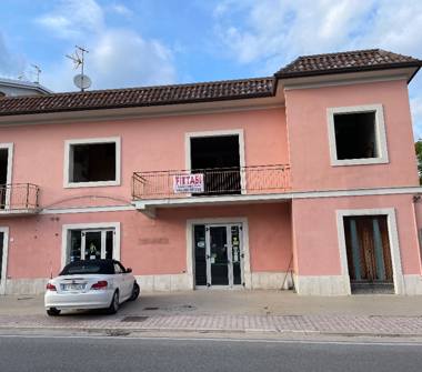 Negozio in affitto a Mirabella Eclano, Frazione Passo Di Mirabella, SS90 9