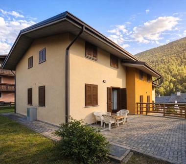 Affitto Villetta a schiera Vacanze a Corteno Golgi, Frazione San Pietro