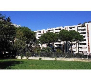 Trilocale in vendita a Roma, Zona Romanina, Via Roberto Lepetit 45