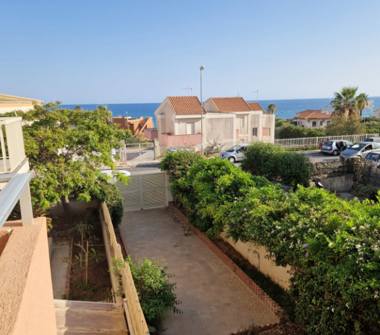 Villetta a schiera in vendita a Ragusa, Frazione Marina Di Ragusa, Via Dottor Giorgio Sortino 40