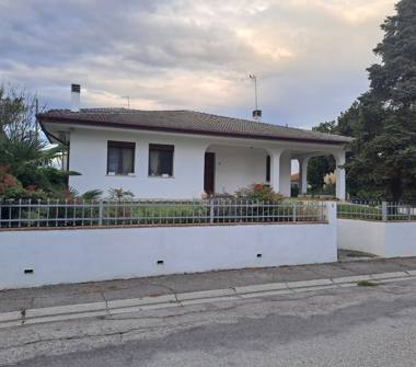 Villa in vendita a Rovigo (Rovigo)