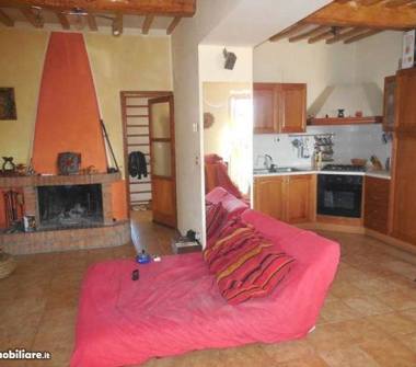 Quadrilocale in vendita a Umbertide, Frazione Pierantonio