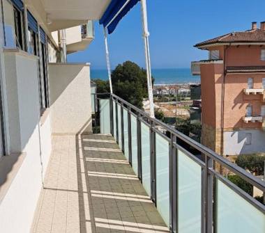 Affitto Appartamento Vacanze a Riccione (Rimini), Viale Oberdan 3