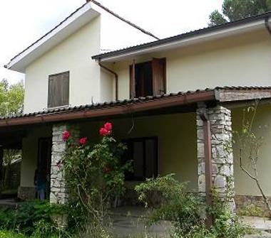 Casa indipendente in vendita a Morlupo, Frazione Morlupo Stazione