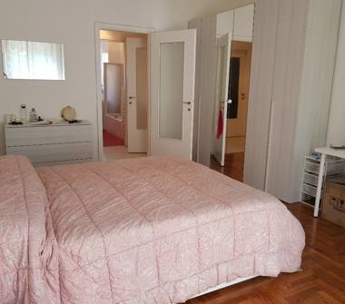 Porzione di casa in affitto a Milano, Zona Navigli, Viale Cassala 61