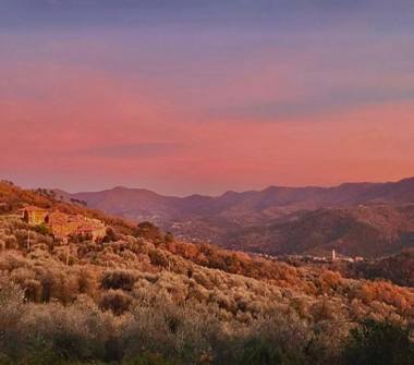 Rustico/Casale in vendita a Casanova Lerrone, Frazione Marmoreo, Contrada Castellaro 65