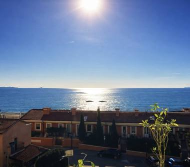 Quadrilocale in vendita a Follonica (Grosseto), Via Serri 48