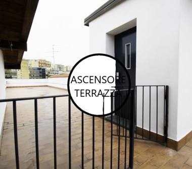 Casa indipendente in vendita a Catania, Zona Corso Italia, Via leopardi 1