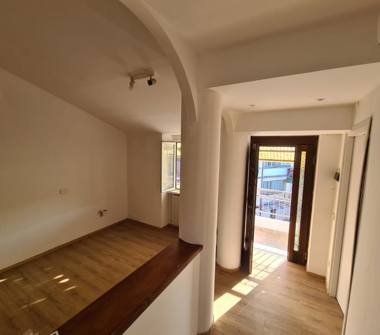 Mansarda in vendita a Caronno Varesino (Varese), via vittorio veneto 72