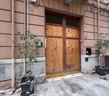 Bilocale in affitto a Palermo, Zona Politeama, Via Mariano Smiriglio 33