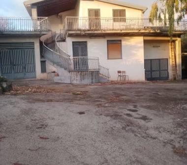 Casa indipendente in vendita a Belpasso (Catania)