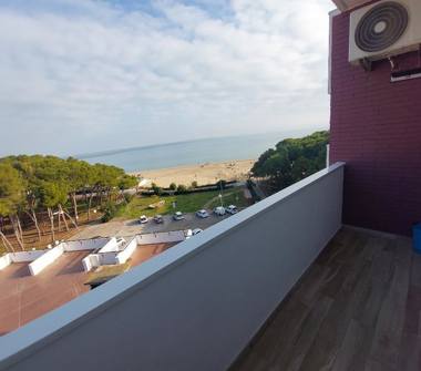 Affitto Appartamento Vacanze a Alba Adriatica (Teramo), Via Etruria 2