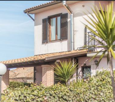 Casa indipendente in vendita a Farnese (Viterbo)