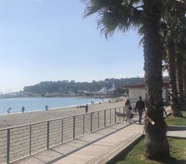 Affitto Appartamento Vacanze a Varazze (Savona), Via Cilea 5