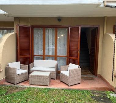 Villetta a schiera in vendita a Massa, Frazione Marina Di Massa, Via Stradella 251