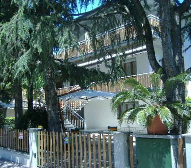 Affitto Villa Vacanze a Cervia, Frazione Pinarella, Viale Apollo 7