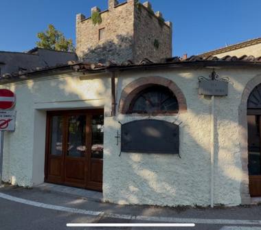 Negozio in affitto a Castellina in Chianti (Siena), Via delle Mura 21