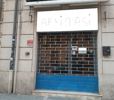 Negozio in affitto a Bologna, Zona Saffi, Via Vittorio Veneto 5