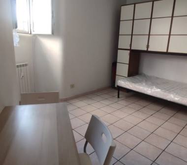 Affitto Stanza Singola a Roma, Zona Romanina, Via Pinerolo 3