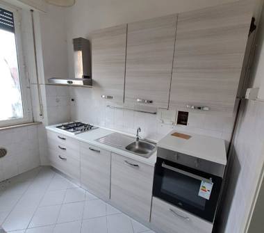 Trilocale in affitto a Livorno, Zona Stazione, Via Bengasi 9