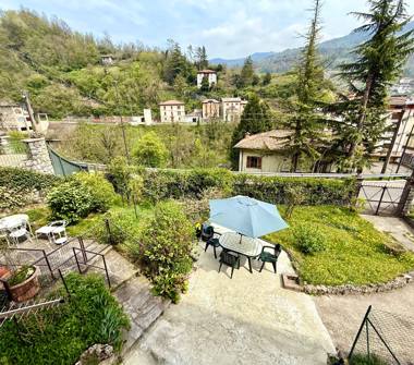 Casa indipendente in vendita a San Giovanni Bianco (Bergamo), Via Adua 23