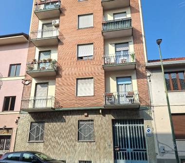 Trilocale in vendita a Torino, Zona Lucento, Via Mario Crimi 15