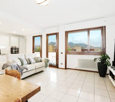 Quadrilocale in affitto a Bergamo, Zona Conca Fiorita