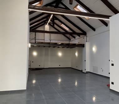 Loft/Open Space in vendita a Torino, Zona Cit Turin, Via Don Bosco 43