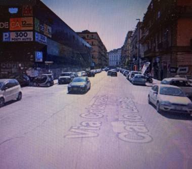 Trilocale in vendita a Napoli, Zona Centro Storico, Via Colonnello Carlo Lahalle 40