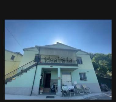 Casa indipendente in vendita a Bisenti (Teramo), Contrada Chioviano III 23