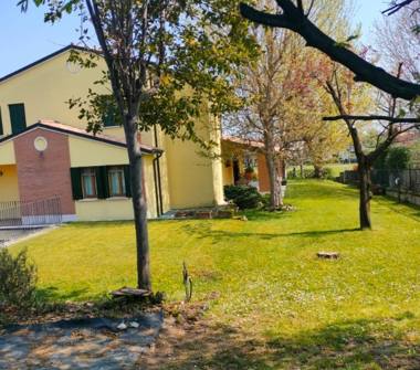 Villa in vendita a Colle Umberto, Frazione San Sebastiano