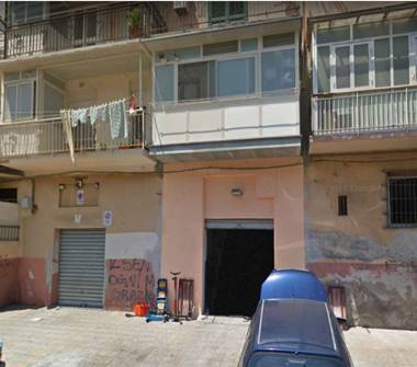 Negozio in vendita a Messina, Frazione Centro città, Via Napoli 80