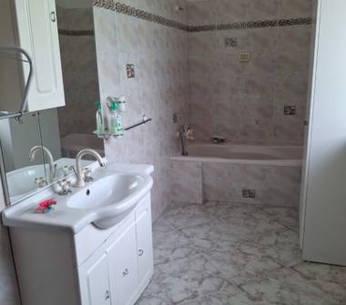 Quadrilocale in vendita a Monteroduni (Isernia), Contrada Grotte 5