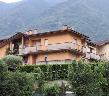 Quadrilocale in vendita a Darfo Boario Terme, Frazione Darfo, Via Scura 4