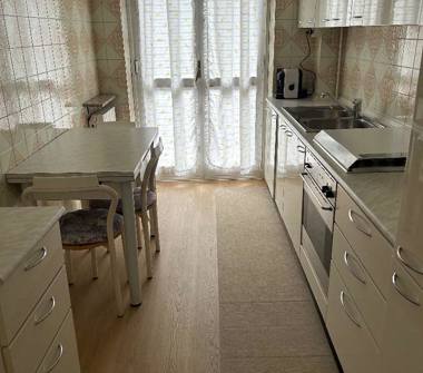 Bilocale in vendita a Lecco, Frazione Centro città, Via del Roccolo 37