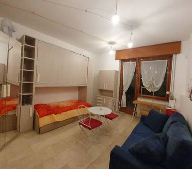 Monolocale in affitto a Como, Zona Borghi, Viale Giulio Cesare 8