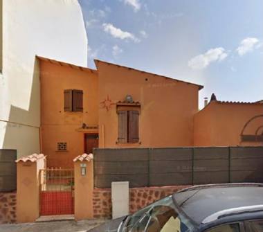 Casa indipendente in vendita a Sassari, Frazione Centro città, Via Gaetano Mariotti 7
