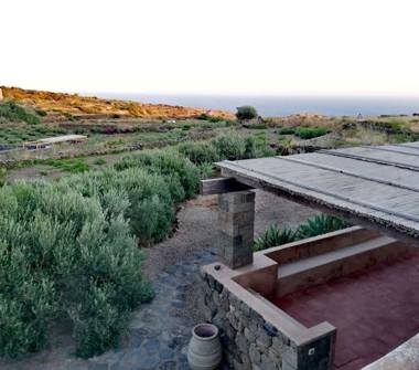 Casa indipendente in vendita a Pantelleria, Frazione Scauri, Strada Perimetrale dietro Isola 92
