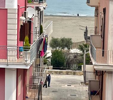 Affitto Appartamento Vacanze a Margherita di Savoia (Barletta-Andria-Trani), Via Rosa Cafiero 10
