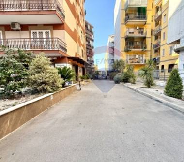 Box/Garage/Posto auto in affitto a Marano di Napoli (Napoli), Via Garigliano 14