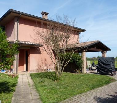 Villa in vendita a Reggio Emilia (Reggio Emilia)